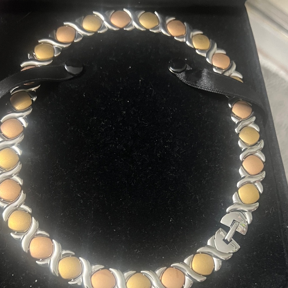 Elegant Silver and Gold Women's Necklace